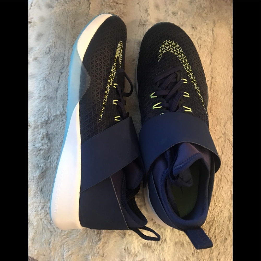 Brand NEW Nike Sneakers.